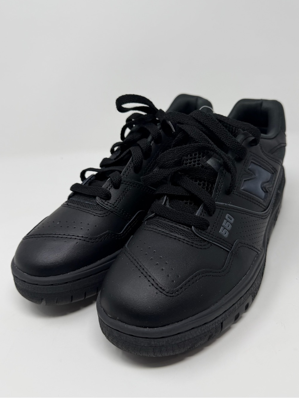 Men’s Black Athletic Sneakers - 550 Style Sz. 7